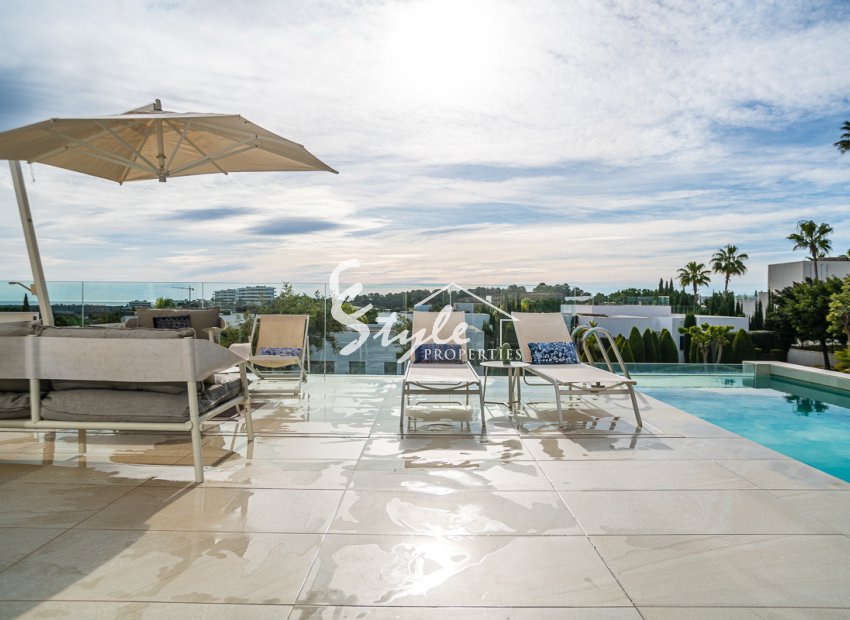 Reventa - Villa - Las Colinas - Las Colinas Golf