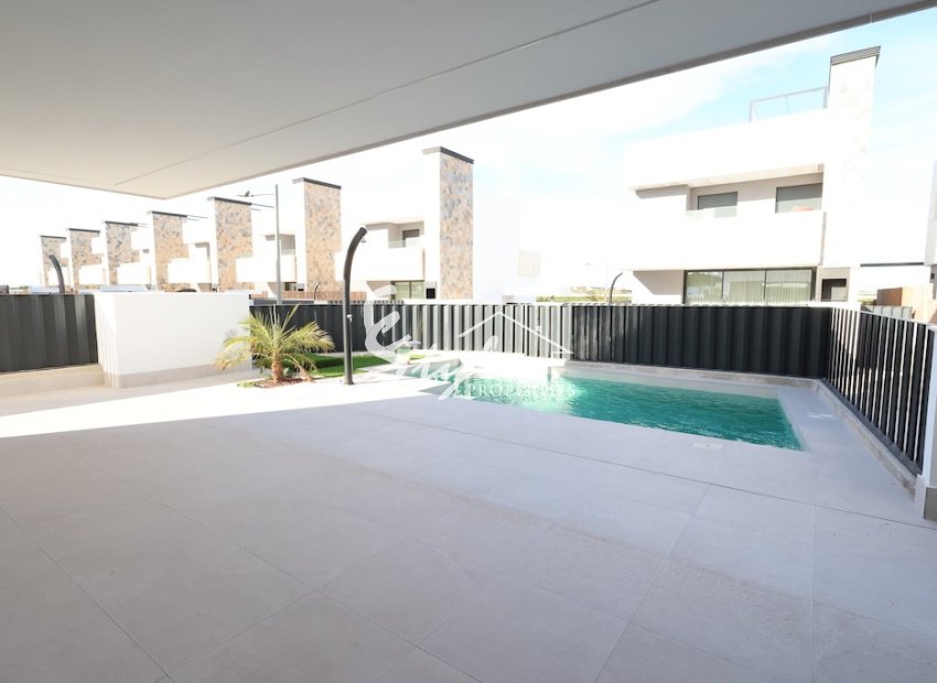 Reventa - Villa - Los Alcazares