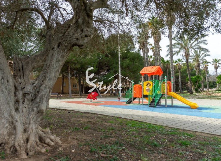 Reventa - Villa - Los Altos