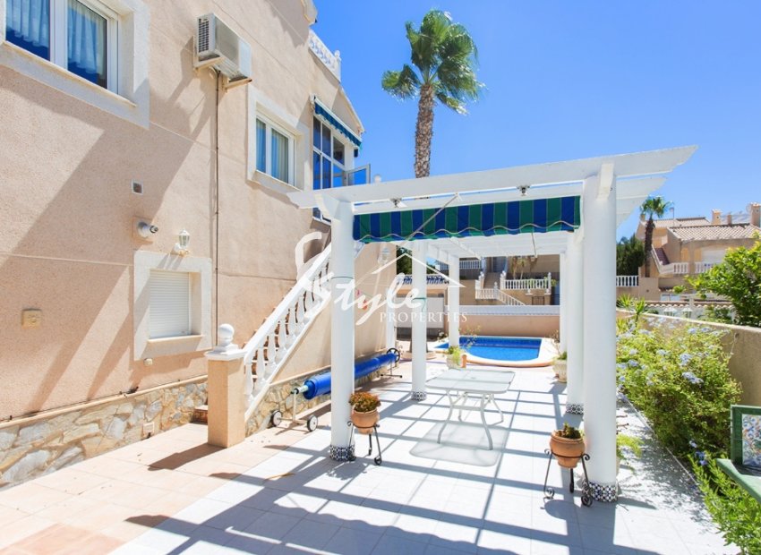 Reventa - Villa - Los Altos