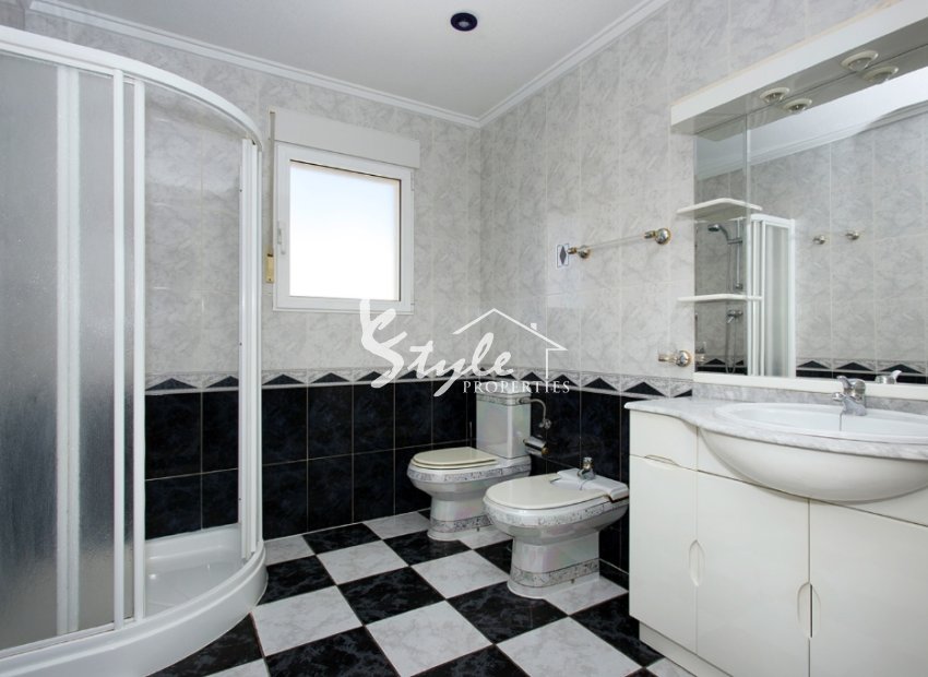 Reventa - Villa - Los Altos