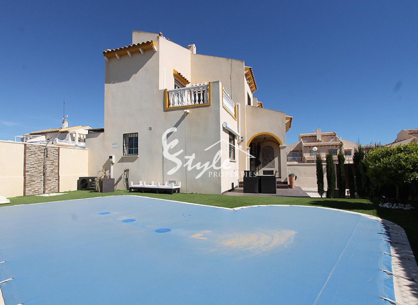 Reventa - Villa - Los Altos