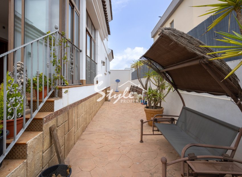 Reventa - Villa - LOS MONTESINOS - La Herada