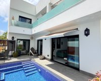 Reventa - Villa - Los Montesinos - La Herada