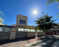 Reventa - Villa - Mil Palmeras