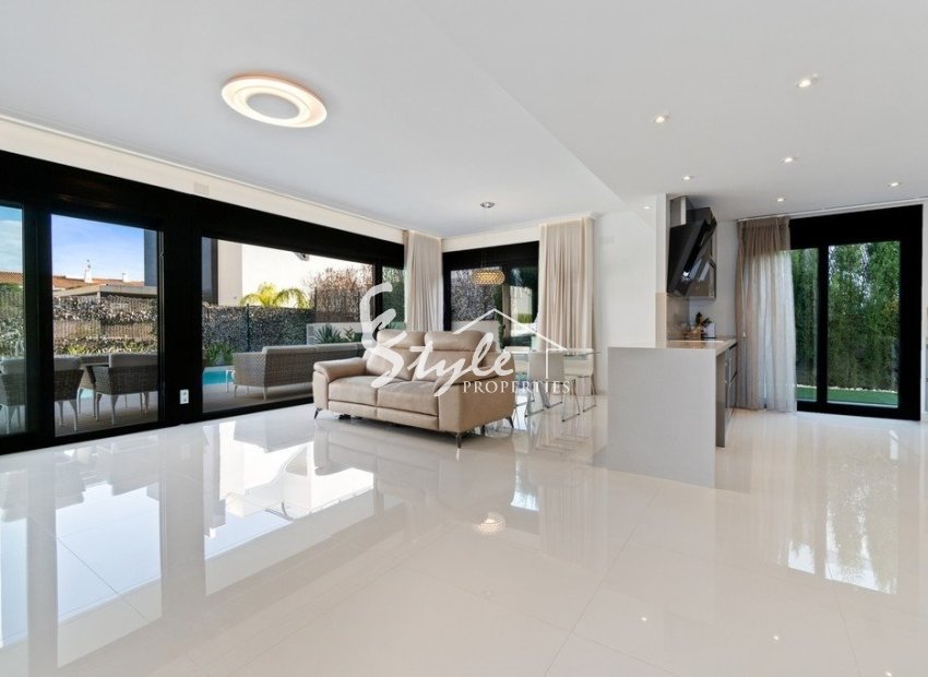 Reventa - Villa - Orihuela Costa  - Agua Marina