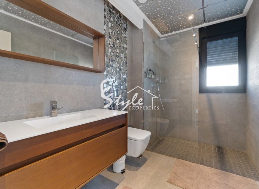 Reventa - Villa - Orihuela Costa  - Agua Marina