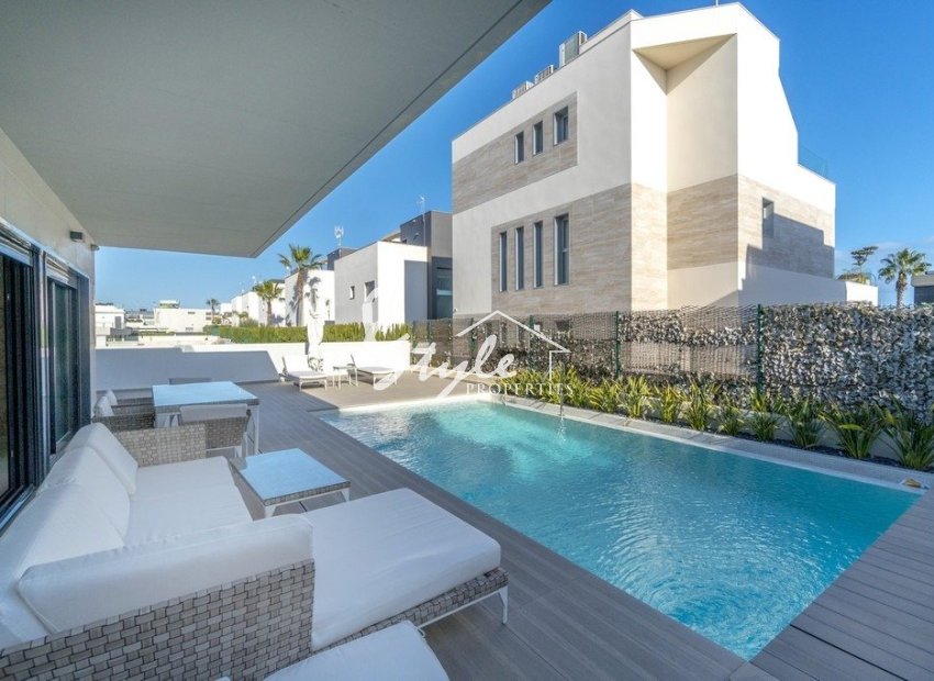 Reventa - Villa - Orihuela Costa  - Agua Marina