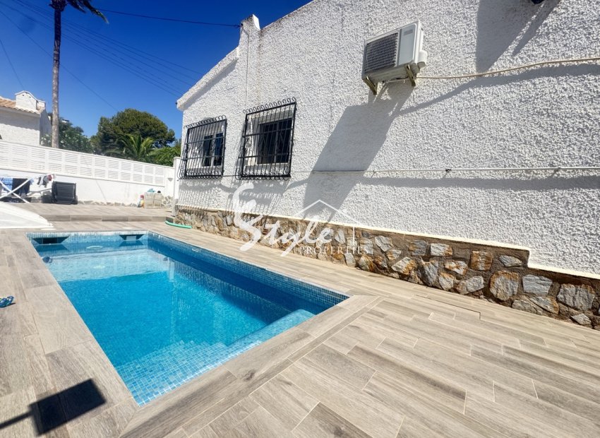 Reventa - Villa - Orihuela-Costa - Blue Lagoon