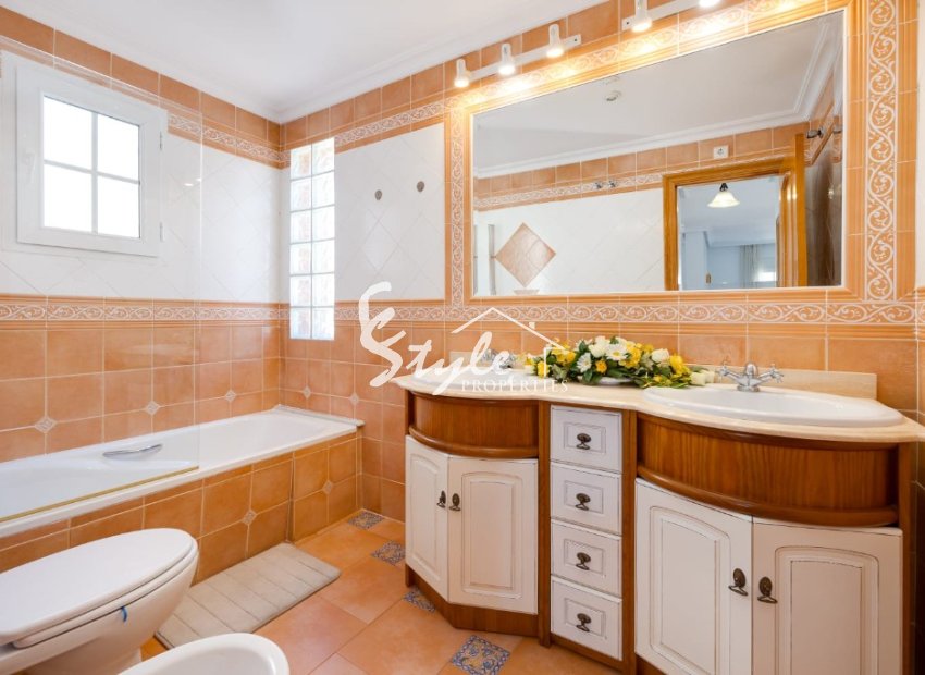 Reventa - Villa - Orihuela Costa  - La Zenia