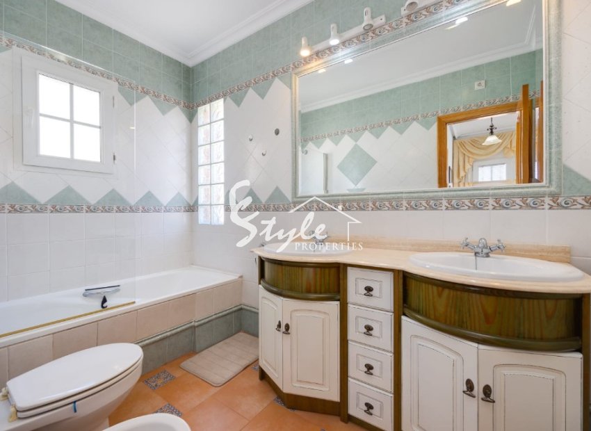 Reventa - Villa - Orihuela Costa  - La Zenia