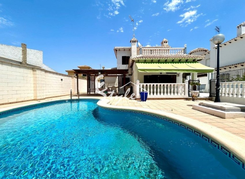 Reventa - Villa - Orihuela Costa  - La Zenia