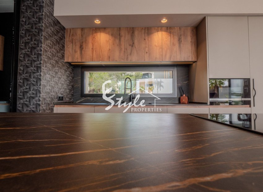 Reventa - Villa - Orihuela Costa  - Las Colinas Golf