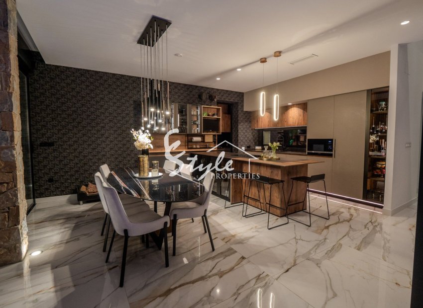 Reventa - Villa - Orihuela Costa  - Las Colinas Golf