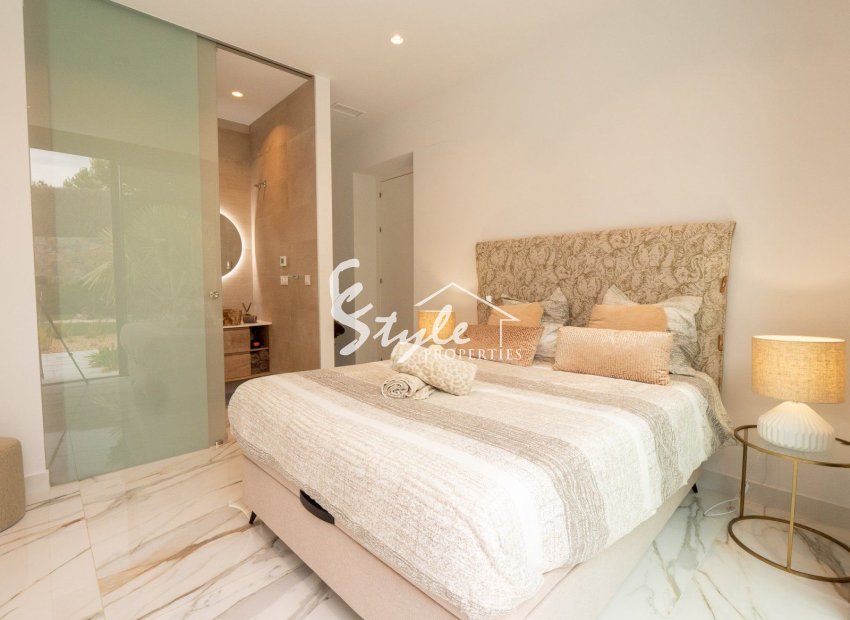 Reventa - Villa - Orihuela Costa  - Las Colinas Golf