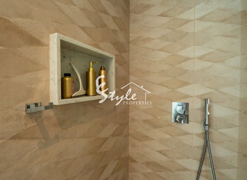 Reventa - Villa - Orihuela Costa  - Las Colinas Golf