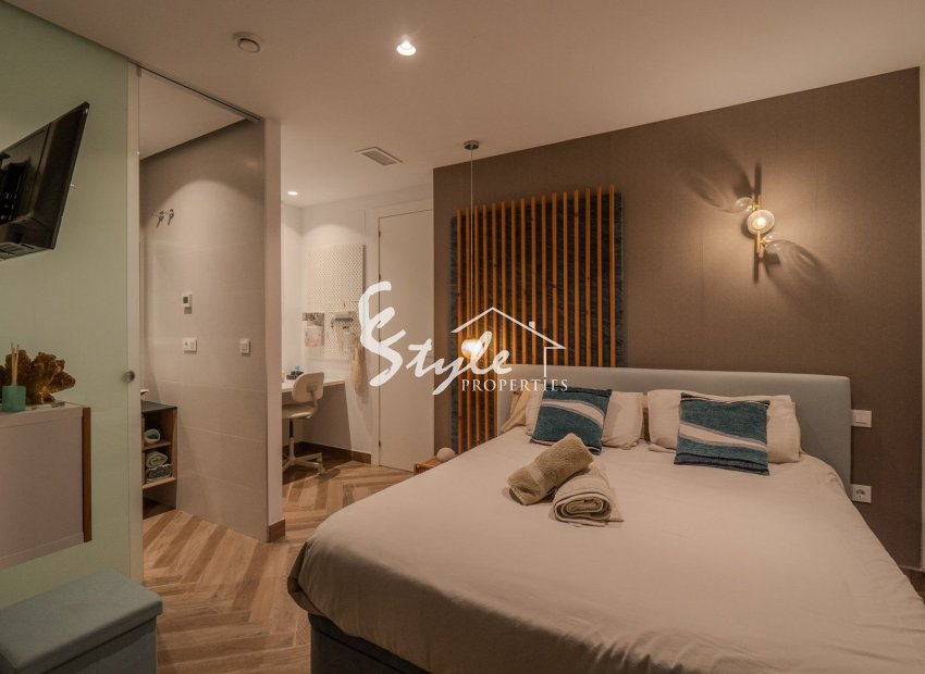 Reventa - Villa - Orihuela Costa  - Las Colinas Golf