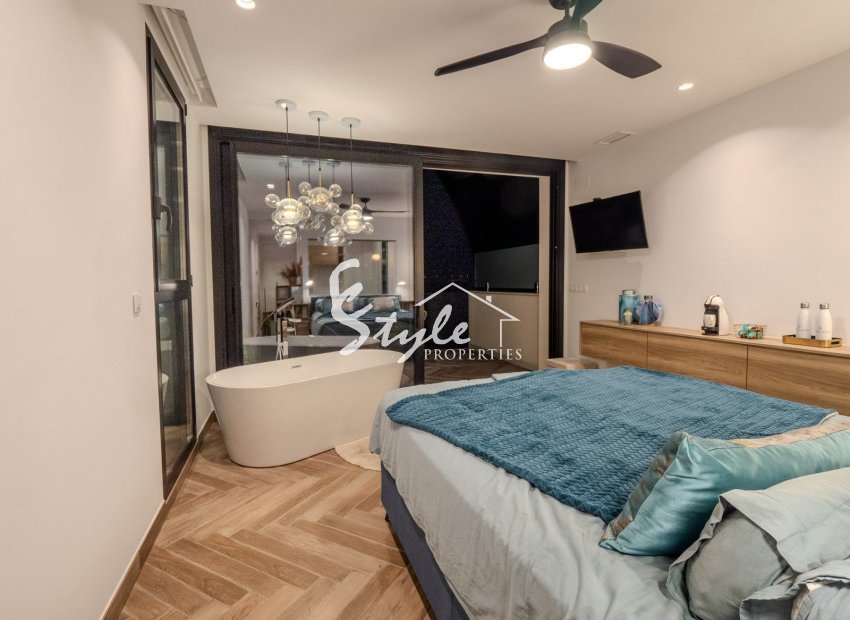 Reventa - Villa - Orihuela Costa  - Las Colinas Golf