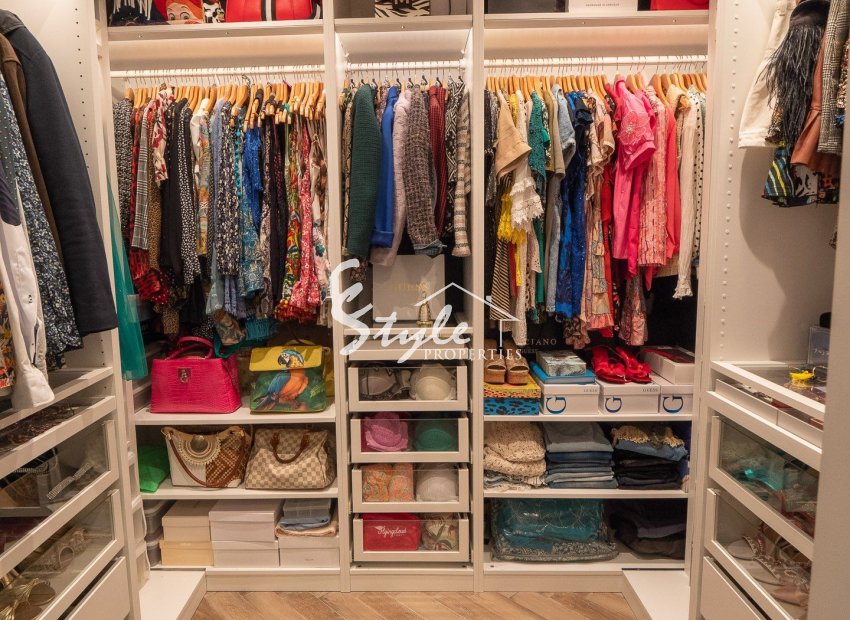 Reventa - Villa - Orihuela Costa  - Las Colinas Golf