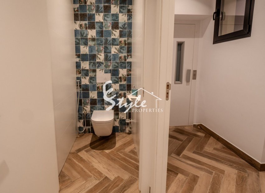 Reventa - Villa - Orihuela Costa  - Las Colinas Golf