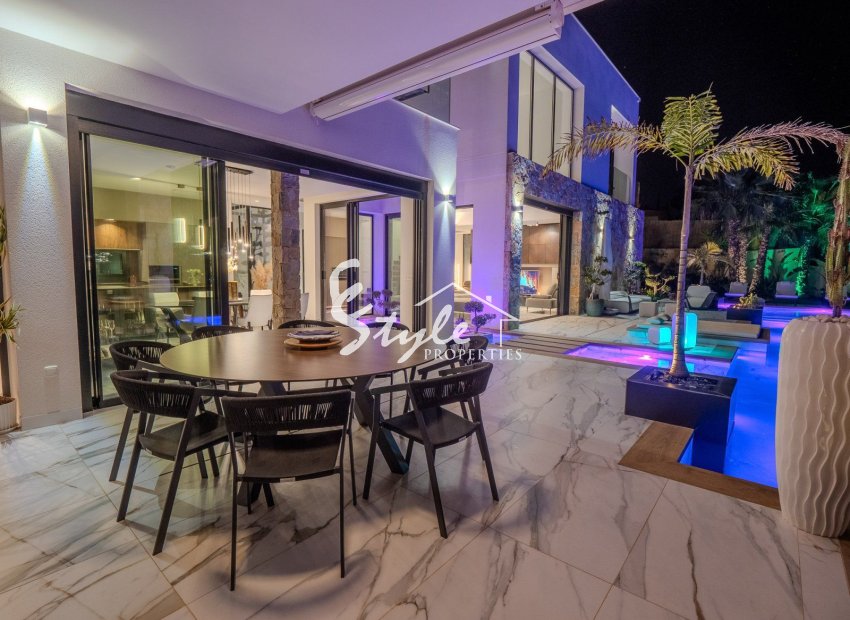 Reventa - Villa - Orihuela Costa  - Las Colinas Golf