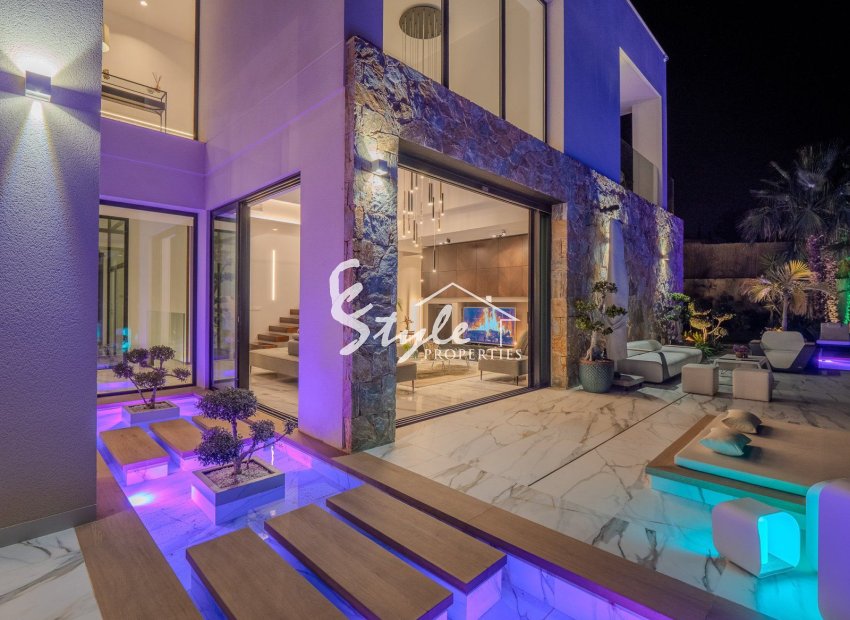 Reventa - Villa - Orihuela Costa  - Las Colinas Golf