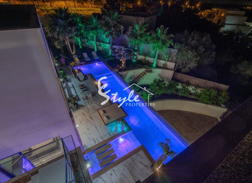 Reventa - Villa - Orihuela Costa  - Las Colinas Golf