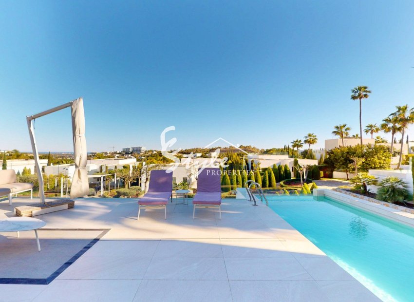 Reventa - Villa - Orihuela Costa  - Las Colinas Golf