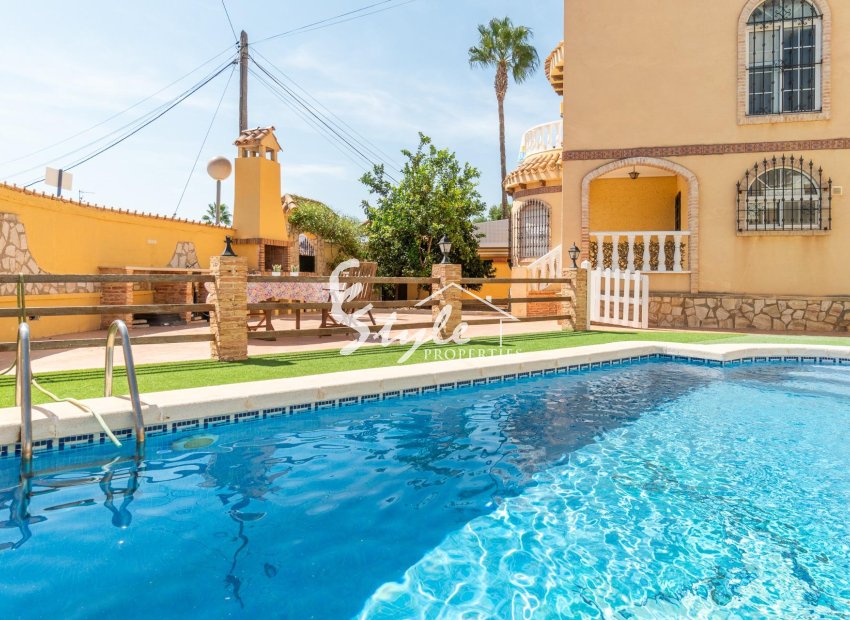 Reventa - Villa - Orihuela-Costa - Los Almendros-La Florida