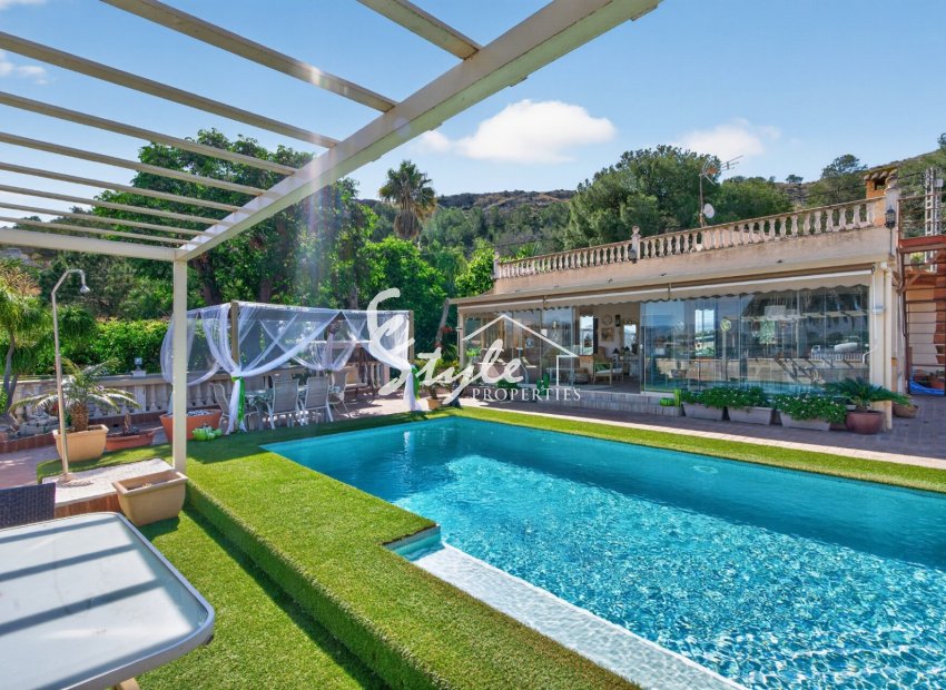 Reventa - Villa - Orihuela-Costa - Orihuela Center