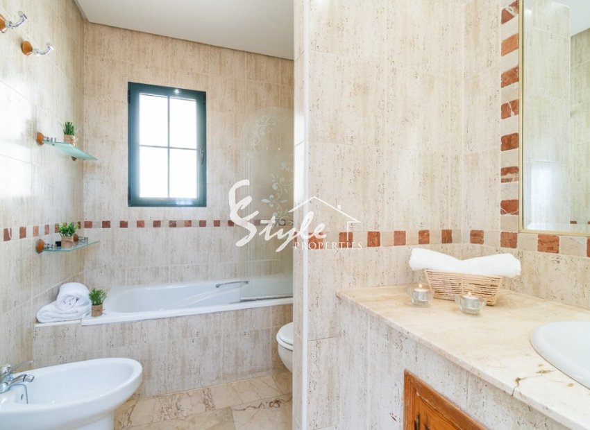 Reventa - Villa - Orihuela Costa  - Villamartin