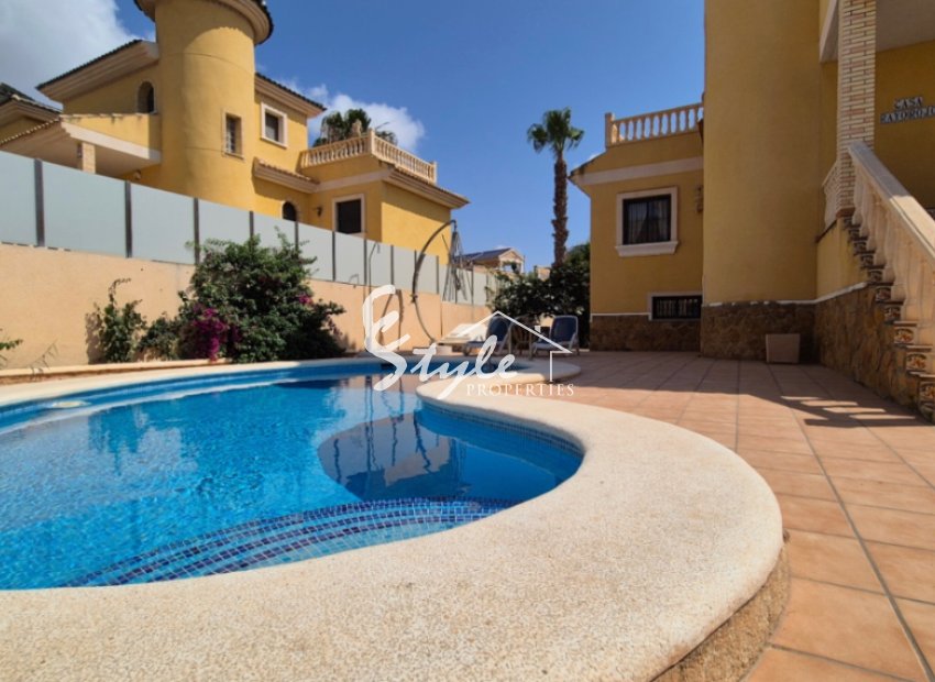 Reventa - Villa - Orihuela Costa  - Villamartin