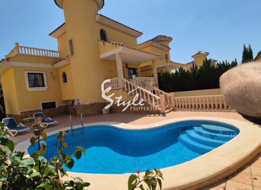 Reventa - Villa - Orihuela Costa  - Villamartin
