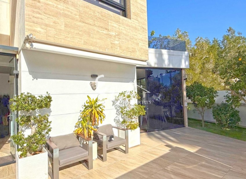 Reventa - Villa - Orihuela Costa  - Villamartin