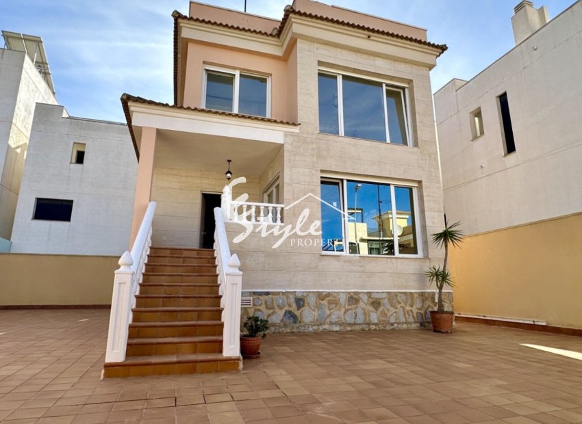 Reventa - Villa - Orihuela Costa  - Villamartin