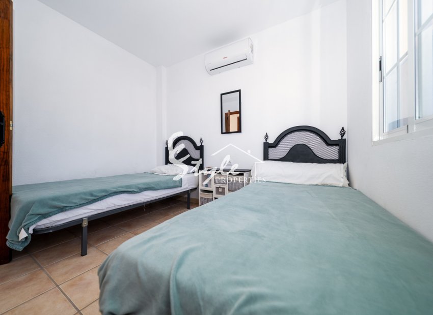 Reventa - Villa - Playa Flamenca - Sportcentre