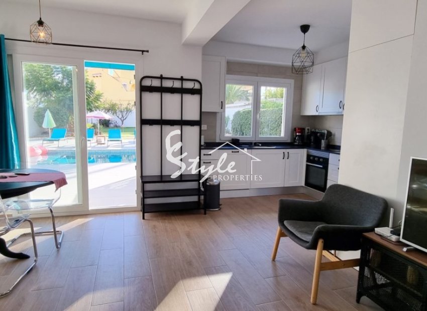 Reventa - Villa - Playa Flamenca