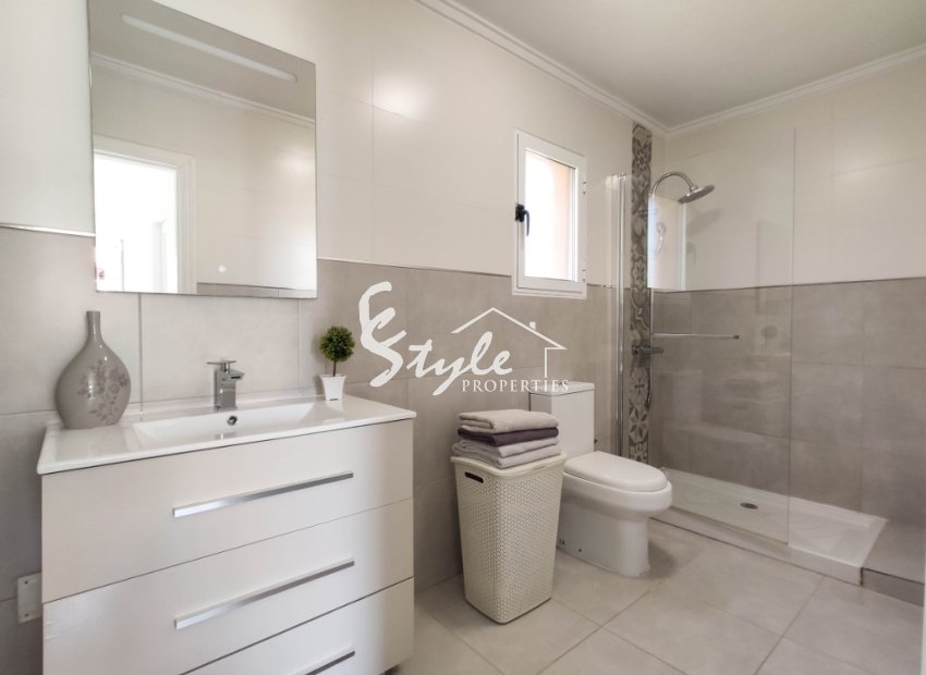 Reventa - Villa - Playa Flamenca