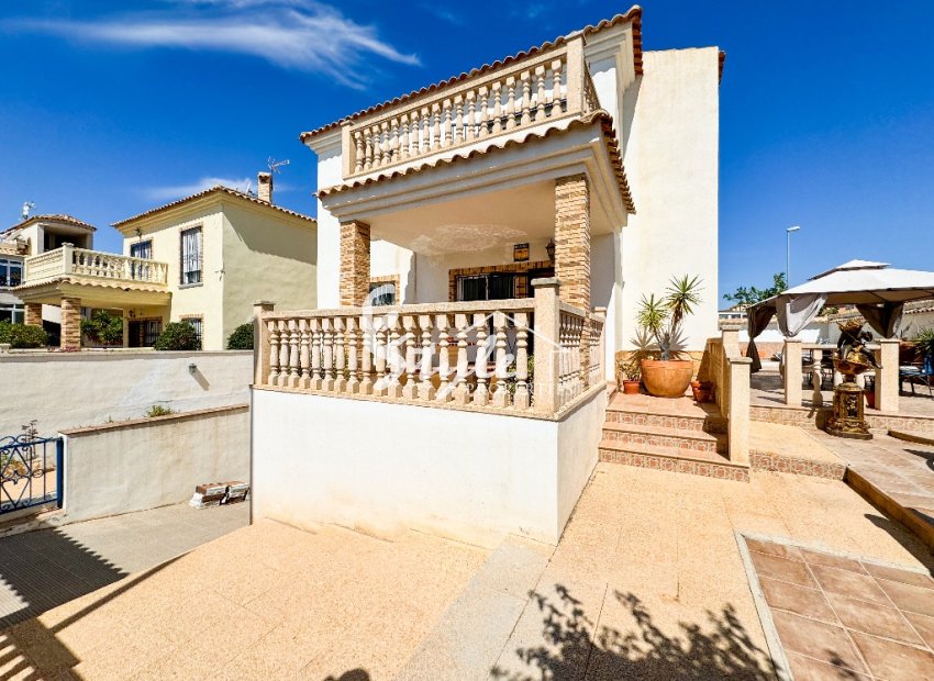 Reventa - Villa - Punta Prima