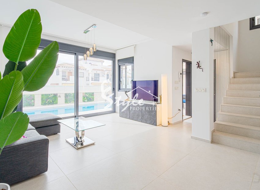 Reventa - Villa - Punta Prima
