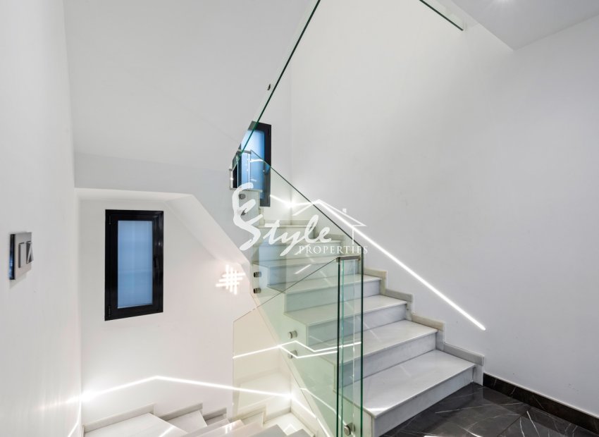 Reventa - Villa - San Juan Alicante - Frank Espinós