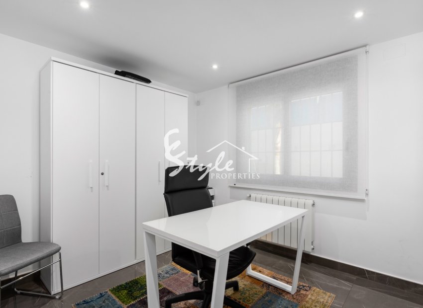 Reventa - Villa - San Juan Alicante - Frank Espinós