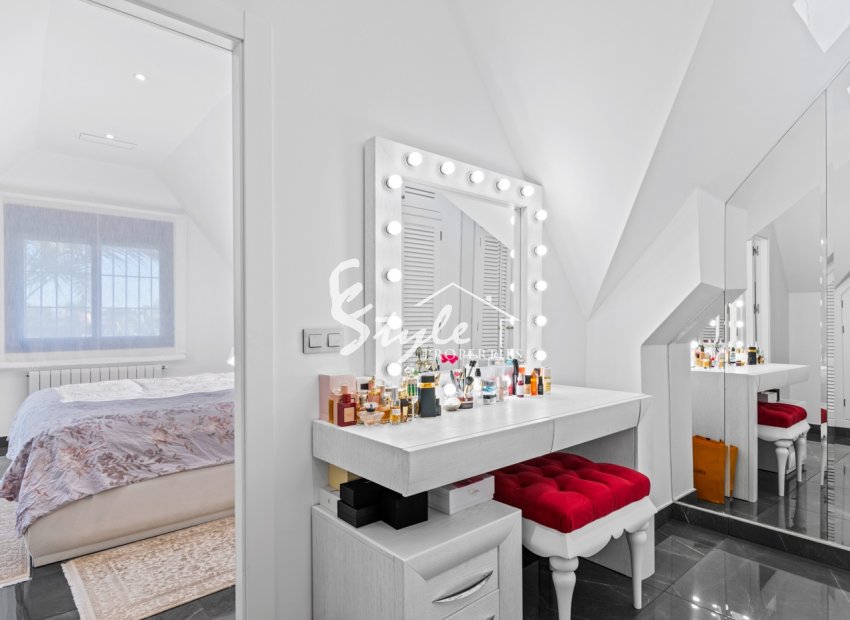 Reventa - Villa - San Juan Alicante - Frank Espinós