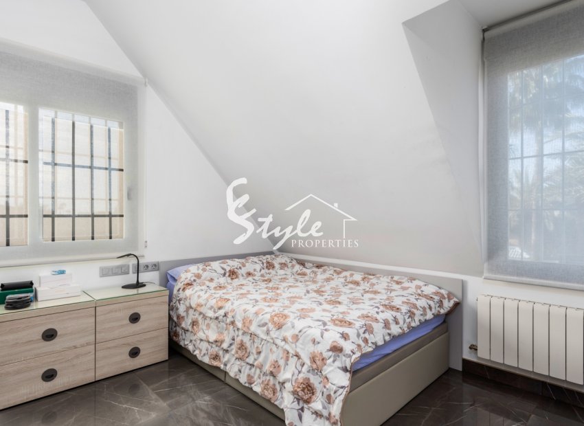 Reventa - Villa - San Juan Alicante - Frank Espinós