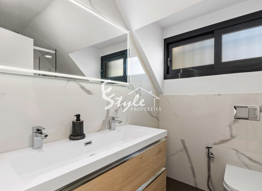 Reventa - Villa - San Juan Alicante - Frank Espinós