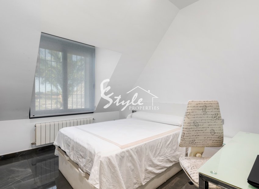 Reventa - Villa - San Juan Alicante - Frank Espinós