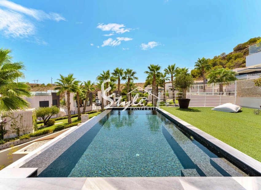 Reventa - Villa - San Miguel De Salinas