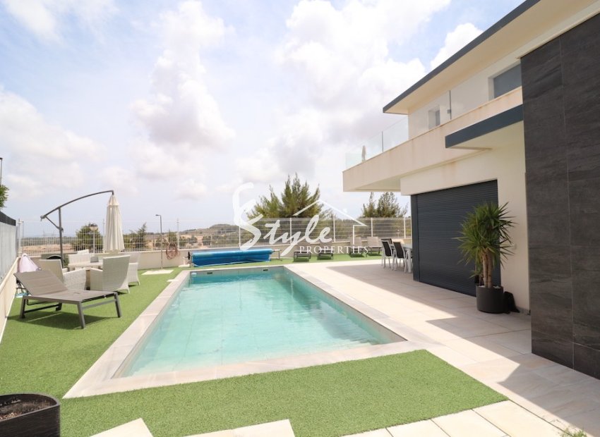 Reventa - Villa - San Miguel De Salinas