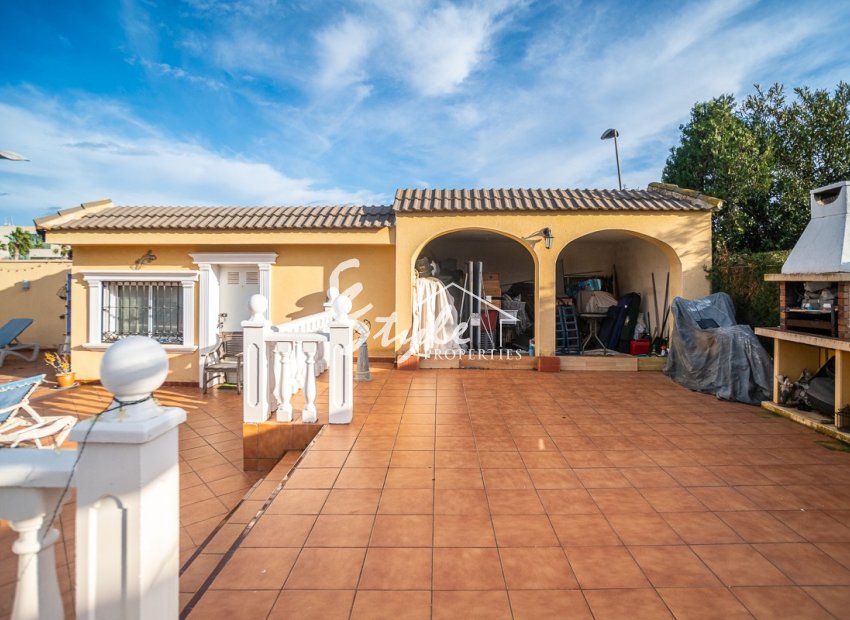 Reventa - Villa - Torrevieja - Los Balcones