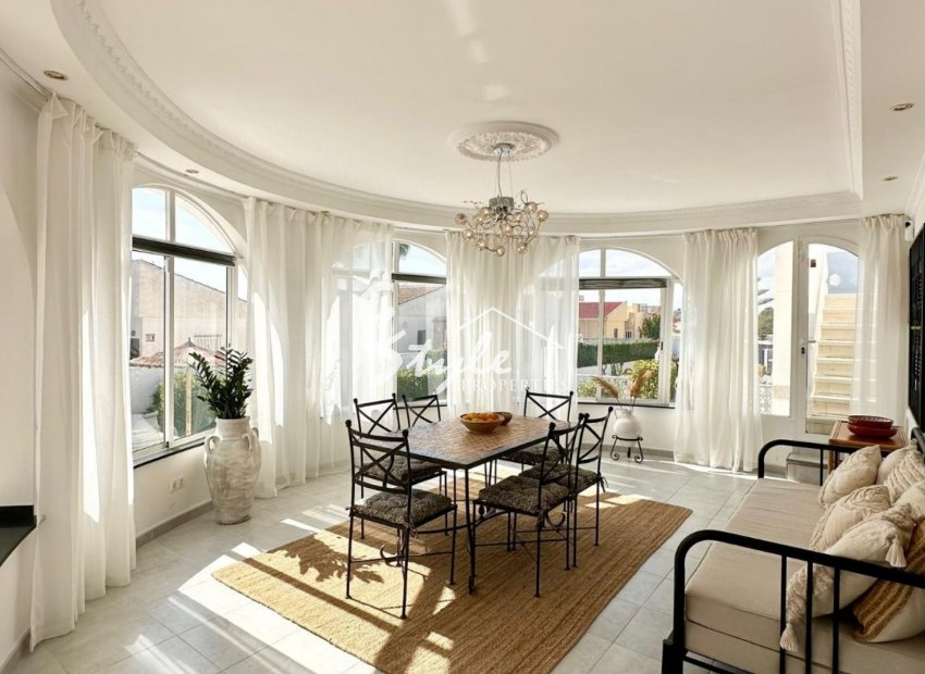 Reventa - Villa - Torrevieja  - San luis